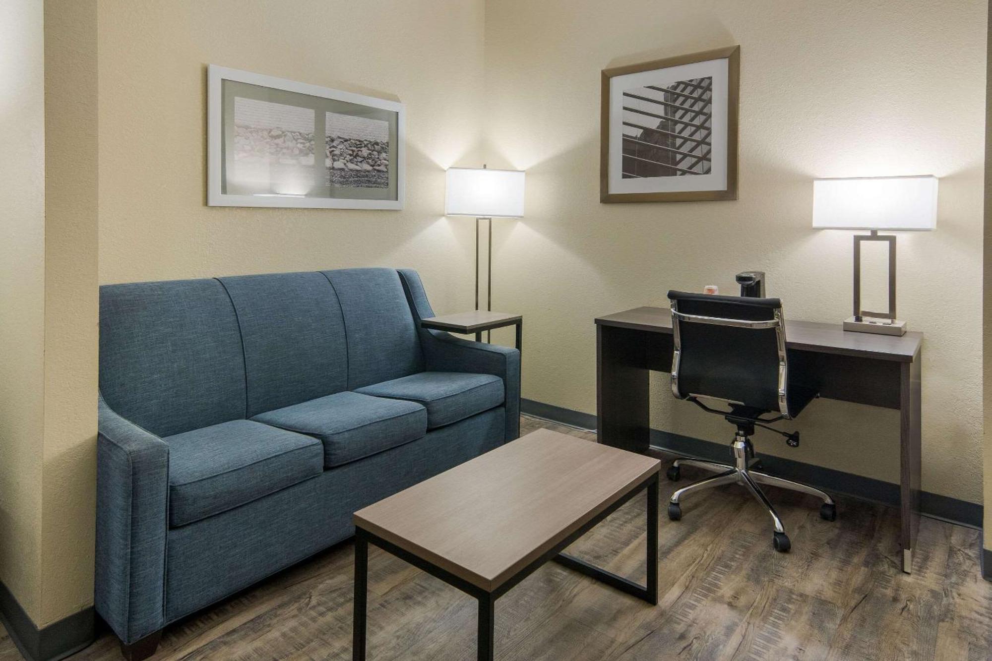 Quality Inn & Suites Roanoke - Fort Worth North Exteriér fotografie