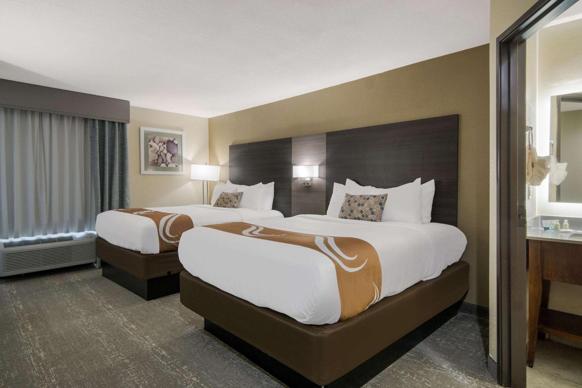 Quality Inn & Suites Roanoke - Fort Worth North Exteriér fotografie